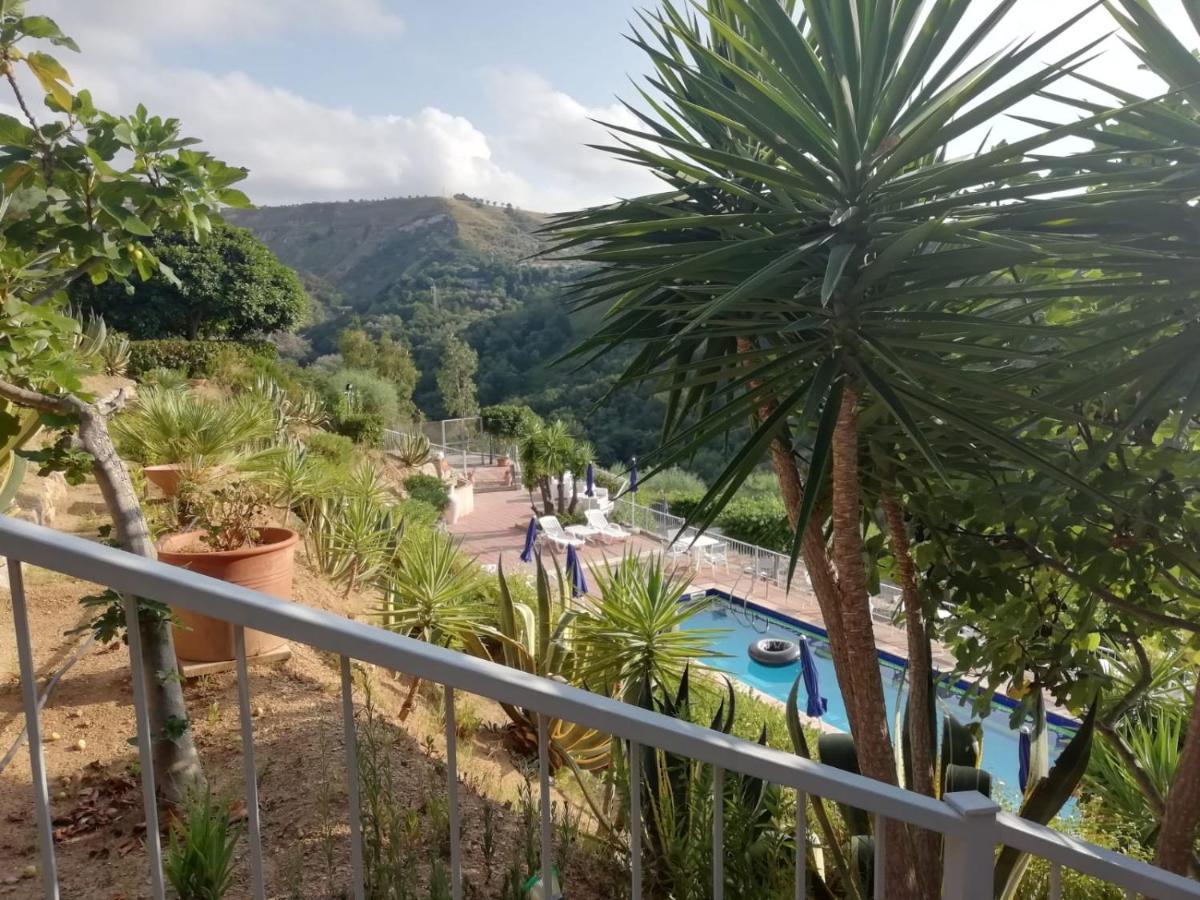 Villa Del Conte Drapia Экстерьер фото