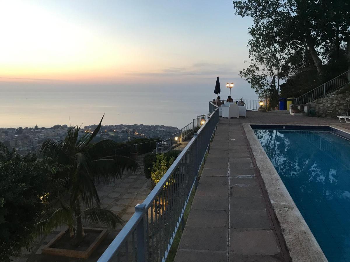 Villa Del Conte Drapia Экстерьер фото