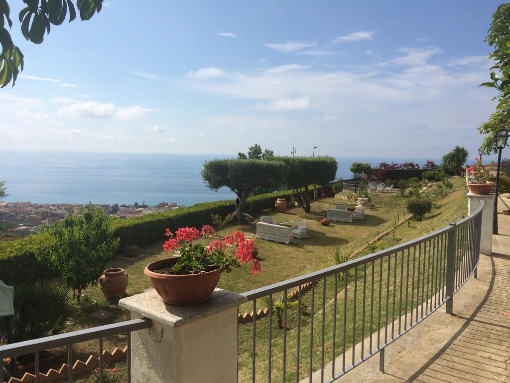Villa Del Conte Drapia Экстерьер фото